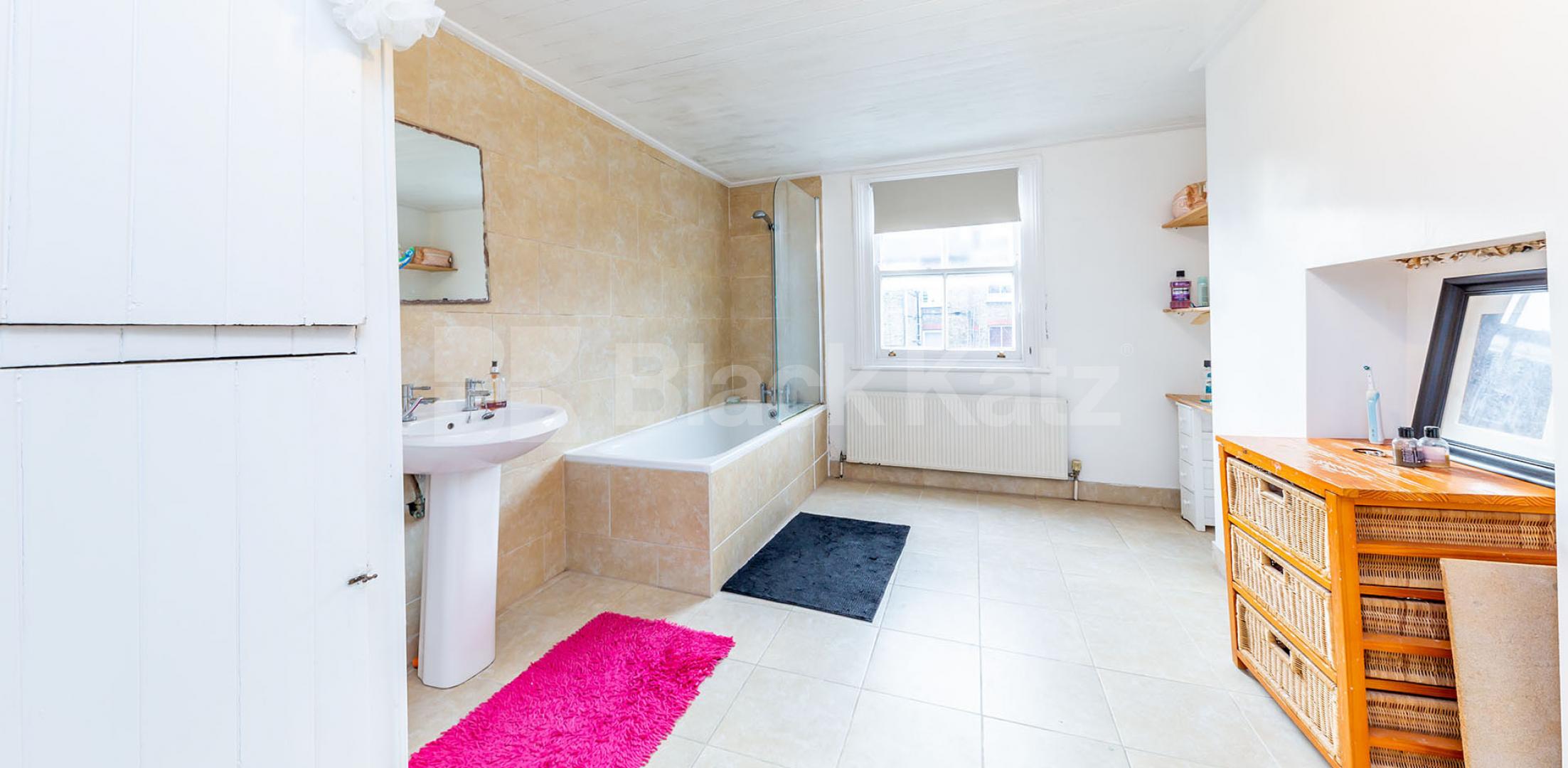 			NEW INSTRUCTION! , 3 Bedroom, 1 bath, 1 reception Flat			 Portnall Road, Queens Park